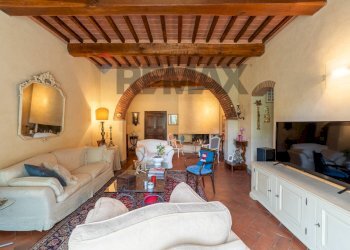 Soggiorno - Rustico via trento e trieste
 
26, Crespina Lorenzana - foto 20