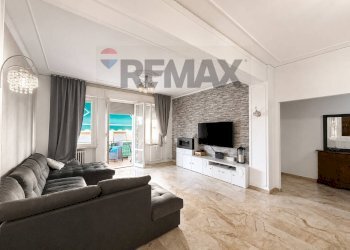 Soggiorno - Apartment Via Roma
16, Falconara Marittima - photo 2