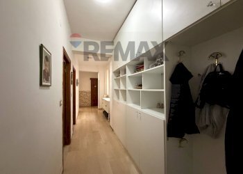 Hall / corridoio - Apartment Via Roma
16, Falconara Marittima - photo 13