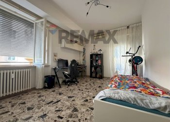 Camera / camera da letto - Apartment Via Roma
16, Falconara Marittima - photo 16