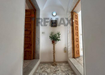 Hall / corridoio - Quadrilocale Via Fratelli Cocle
 
13, Vieste - foto 3