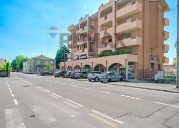 Edificio all\'aperto - Bilocale via busto arsizio
 
35, Busto Garolfo - foto 21