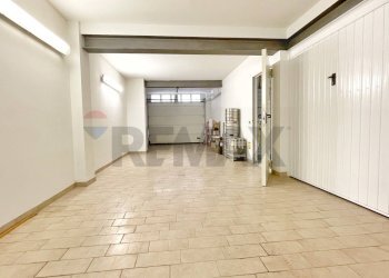 Hall / corridoio - Commercial Activity via chiesa
2, Villafranca Padovana - photo 17