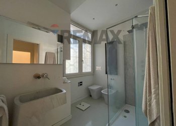 Bagno - Quadrilocale Via Del Discobolo
 
7-9, Napoli - foto 11