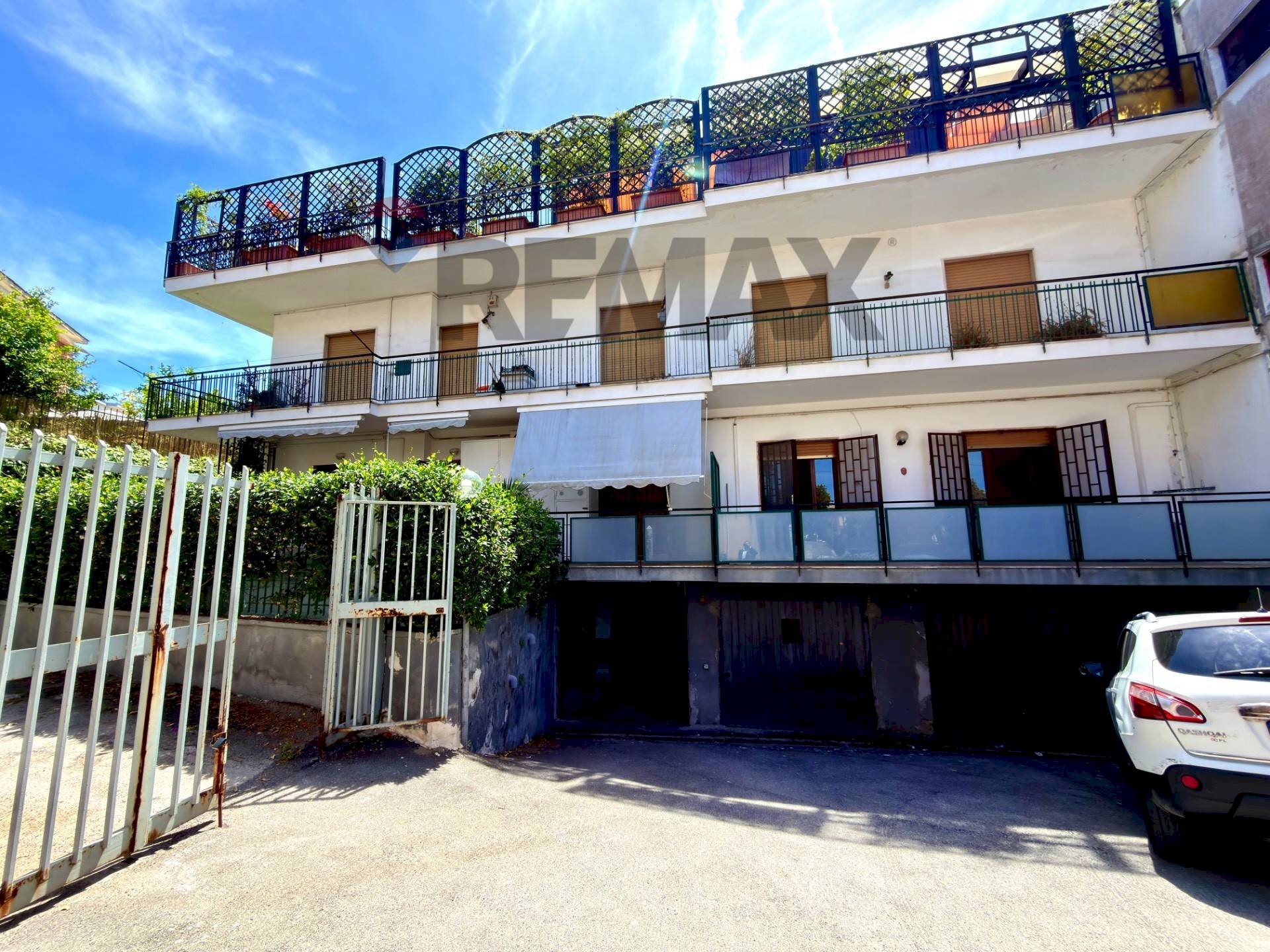Edificio all\'aperto - Trilocale Via Solfatara
 
60, Pozzuoli - foto 2