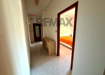 Hall / corridoio - Trilocale Via Solfatara
 
60, Pozzuoli - foto 9