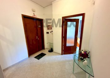 Hall / corridoio - Trilocale Via Solfatara
 
60, Pozzuoli - foto 12