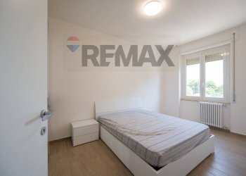 Camera / camera da letto - Three-room apartment Viale Ildebrando Cocconi
22, Parma - photo 21