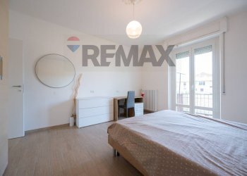 Camera / camera da letto - Three-room apartment Viale Ildebrando Cocconi
22, Parma - photo 27