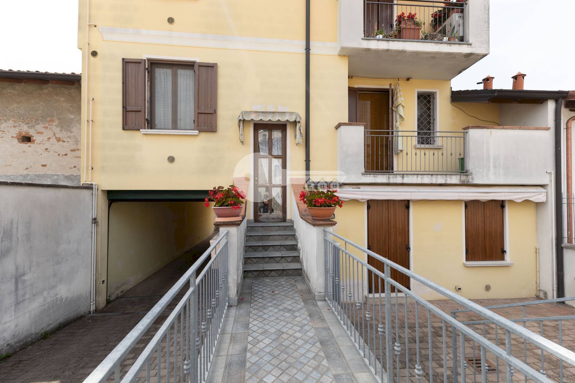Foto 1 - Three-room apartment Cresseri
 
8, Pralboino - photo 1