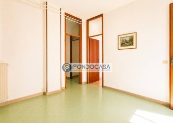 soggiorno con cucina - Bilocale Via Esperanto, Massa - foto 3