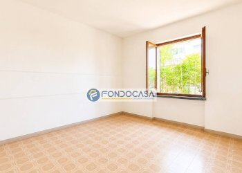 camera matrimoniale - Bilocale Via Esperanto, Massa - foto 11