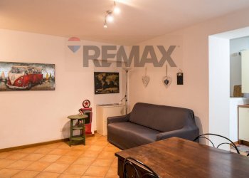 Sala da pranzo - Bilocale Via Pietro Lingeri
 
14, Tremezzina - foto 2