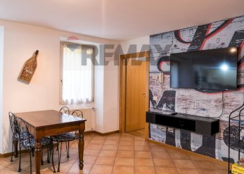 Sala da pranzo - Bilocale Via Pietro Lingeri
 
14, Tremezzina - foto 4
