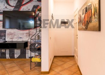Hall / corridoio - Bilocale Via Pietro Lingeri
 
14, Tremezzina - foto 6