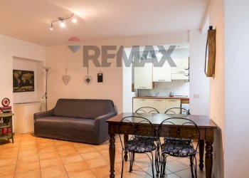 Sala da pranzo - Bilocale Via Pietro Lingeri
 
14, Tremezzina - foto 7