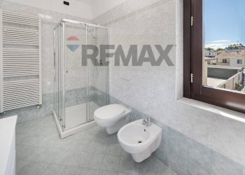 Bagno - Independent house Via Giovanni da Legnano
 
59, Legnano - photo 11