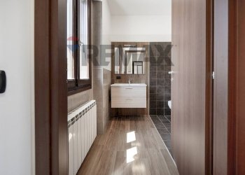 Bagno - Independent house Via Giovanni da Legnano
 
59, Legnano - photo 21