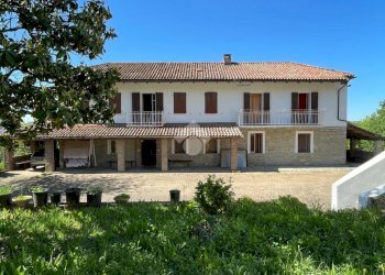 Casa indipendente Regione Castagnole, Canelli - foto 2
