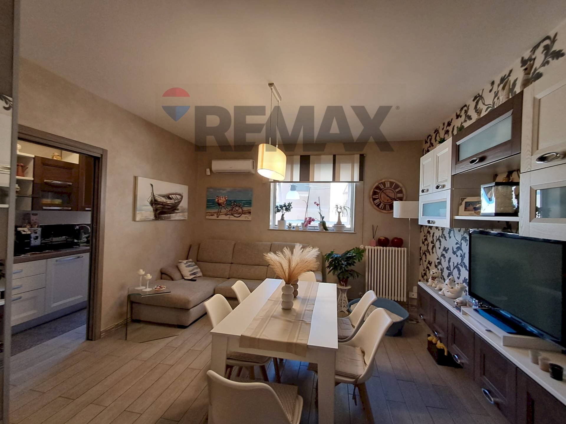 Sala da pranzo - Apartment via degli Oleandri
 
40, Ragusa - photo 1