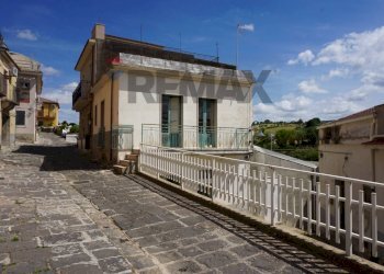 Terrazza - Casa indipendente via dei vespri
 
160, Giarratana - foto 2