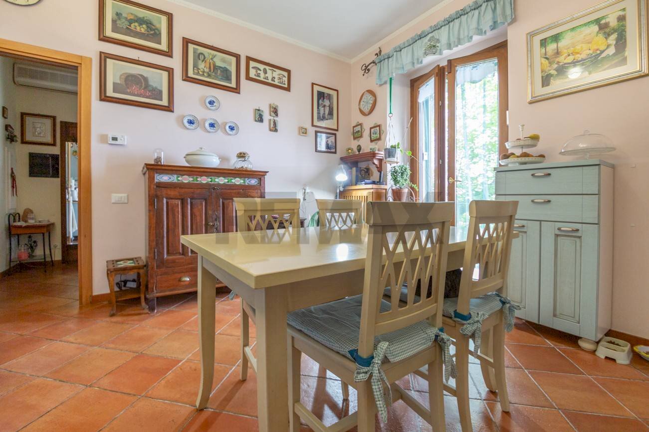 Sala da pranzo - Independent house Via Girone
10, Pretoro - photo 3