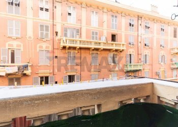 Edificio all\'aperto - Quadrilocale via Leone Vetrano, Genova - foto 7