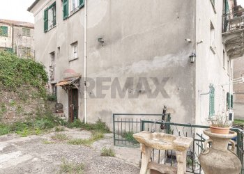 Edificio all\'aperto - Casa semi indipendente Via alla Vittoria
 
66, Mignanego - foto 45