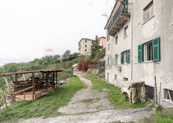 Giardino - Casa semi indipendente Via alla Vittoria
 
66, Mignanego - foto 58