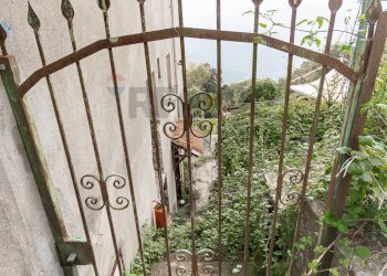 Giardino - Casa semi indipendente Via alla Vittoria
 
66, Mignanego - foto 62
