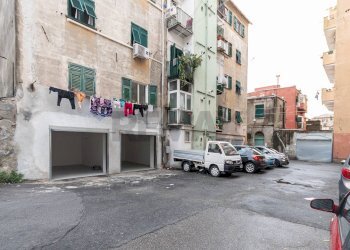 Edificio all\'aperto - Box Via Antonio Travi
 
6D, Genova - foto 9