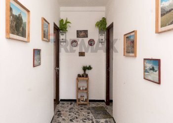 Hall / corridoio - Casa semi indipendente Località Porcile
 
22, Valbrevenna - foto 69