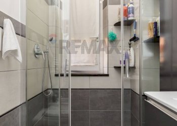 Bagno - Quadrilocale VIA P. NEGROTTO CAMBIASO
 
26, Genova - foto 24