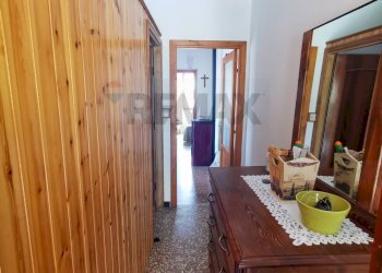 Hall / corridoio - Apartment Località Bavastri
 
116, Torriglia - photo 16