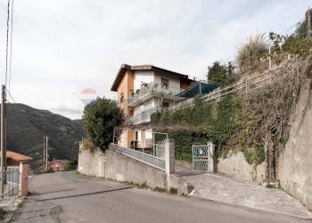 Casa all\'aperto - Casa semi indipendente Via Delle Rovere
 
26, Avegno - foto 4