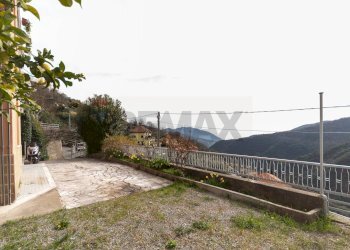 Giardino - Casa semi indipendente Via Delle Rovere
 
26, Avegno - foto 9
