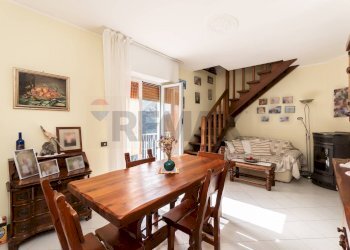 Sala da pranzo - Casa semi indipendente Via Delle Rovere
 
26, Avegno - foto 24