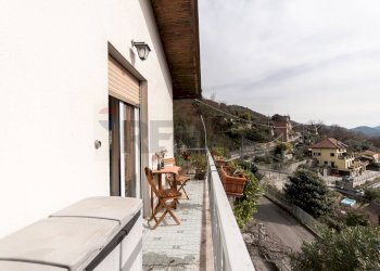 Balcone - Casa semi indipendente Via Delle Rovere
 
26, Avegno - foto 28