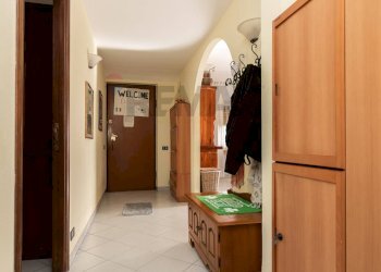 Hall / corridoio - Casa semi indipendente Via Delle Rovere
 
26, Avegno - foto 35