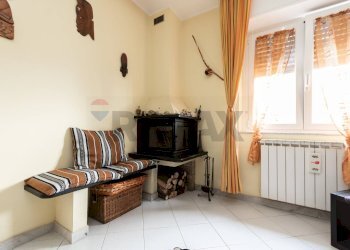 Soggiorno - Casa semi indipendente Via Delle Rovere
 
26, Avegno - foto 58