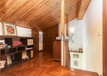 Hall / corridoio - Casa semi indipendente Via Delle Rovere
 
26, Avegno - foto 64