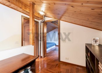 Hall / corridoio - Casa semi indipendente Via Delle Rovere
 
26, Avegno - foto 65