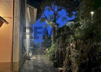 Giardino - Semi-detached house Salita Olivaro
 
7, Genova - photo 38