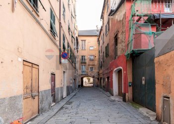 Edificio all\'aperto - Box Vico Angelo Raffetto
 
15R, Genova - photo 3