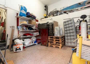 Dispensa di stoccaggio - Laboratorio Via Paolo Revelli Beaumont
 
8, Genova - foto 7