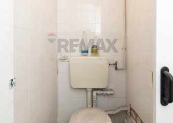 Bagno - Laboratorio Via Paolo Revelli Beaumont
 
8, Genova - foto 16