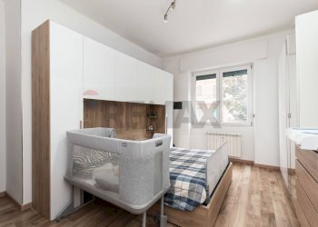 Camera / camera da letto - Bilocale Piazza Silvio Arrivabene
 
8B, Genova - foto 17