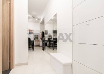 Bagno - Bilocale Piazza Silvio Arrivabene
 
8B, Genova - foto 29