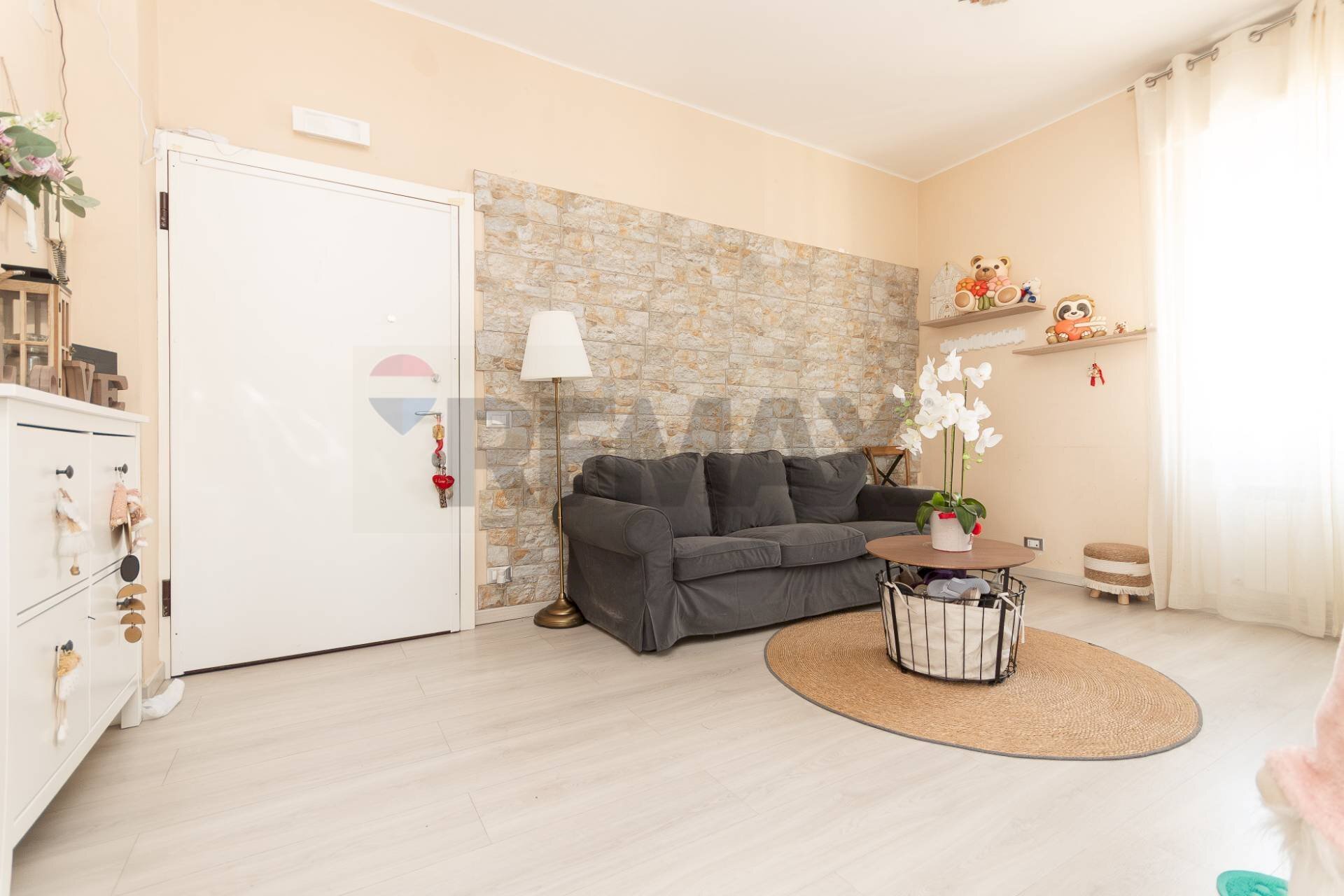 Soggiorno - Appartamento Via Eugenio Divano
 
3, Serra Riccò - foto 3