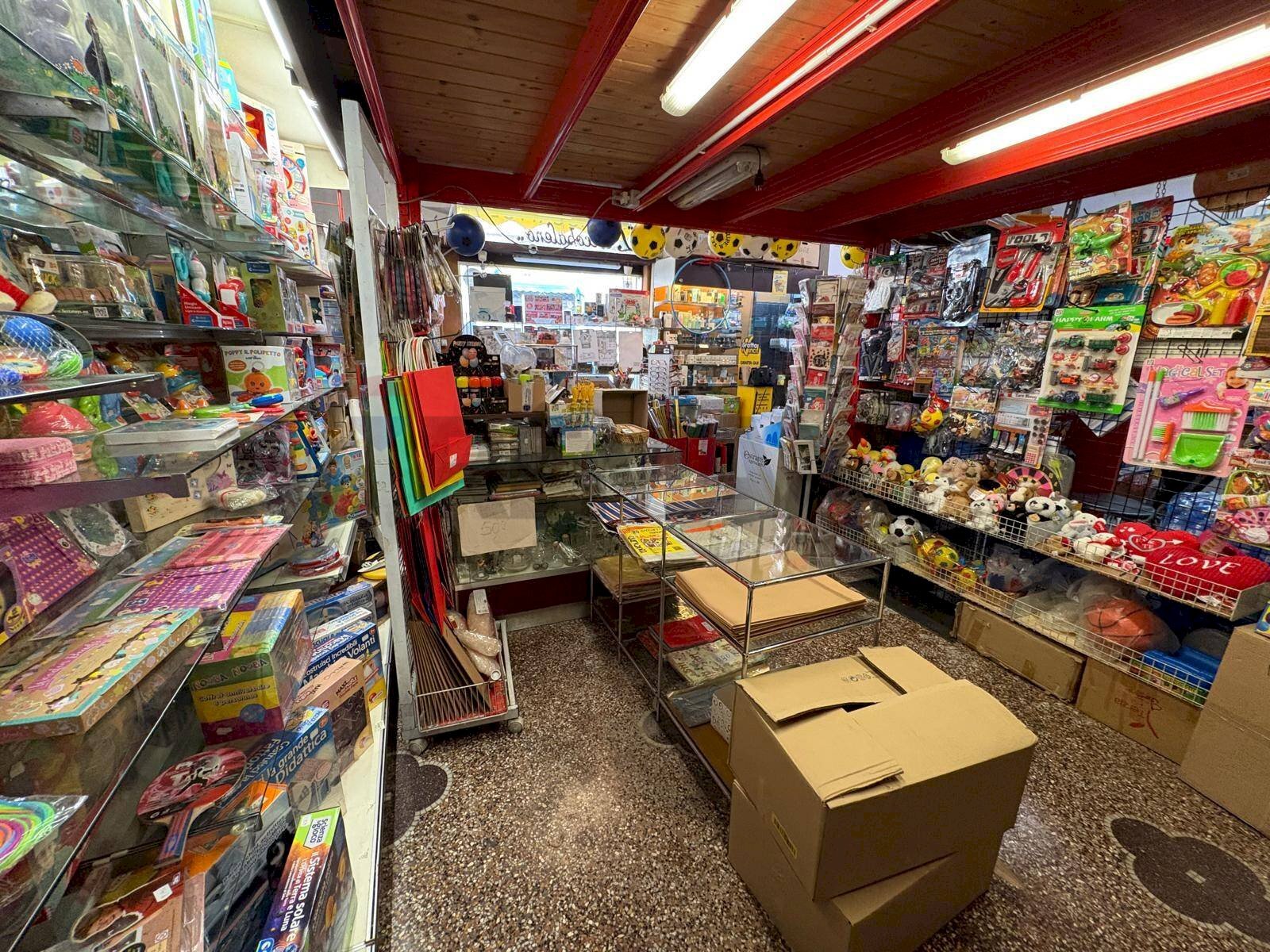 Dispensa di stoccaggio - Negozio Via Del Lagaccio
66r, Genova - foto 2